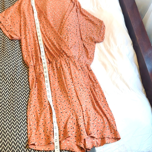 Women's Orange Patterned Romper with Pockets! - Picture 5 of 6